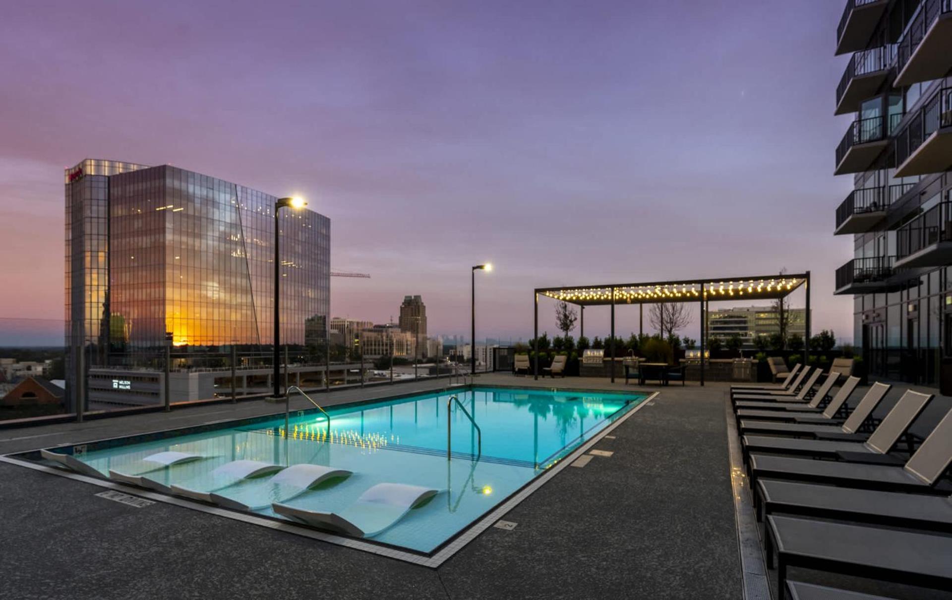 High-Rise Apt Raleigh Free Parking & Sunset View 1 Kültér fotó